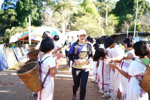 BIB: 1600
                            <button type="button" onclick="openModal(19062306)" class="btn btn-primary btn-sm float-right btn-popup" data-toggle="modal" data-target=".modal-high-quality">
                        <i class="fas fa-shopping-cart"></i> Add to Cart
                    </button>
                                            <button type="button" onclick="isThisMe(19062306, true)" class="btn btn-success btn-sm float-right btn-popup btn-isme hidden" data-toggle="tooltip" data-placement="bottom" title="นี่คือรูปของคุณใช่ไหม คลิกที่นี่เพื่อเอาเข้าอัลบั้ม">
                        <i class="fas fa-plus"></i> Add to album
                    </button>
                    <button type="button" onclick="isThisMe(19062306, false)" class="btn btn-warning btn-sm float-right btn-popup btn-isnotme hidden">
                        <i class="fas fa-ban"></i> Remove from album
                    </button>